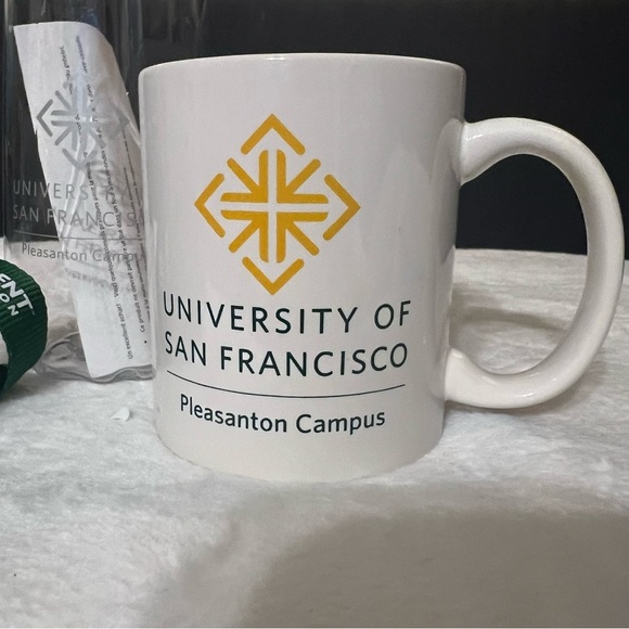 NEW University of San Francisco Mug, Reusable Water Bottle Popsocket and Lanyard - Picture 2 of 5